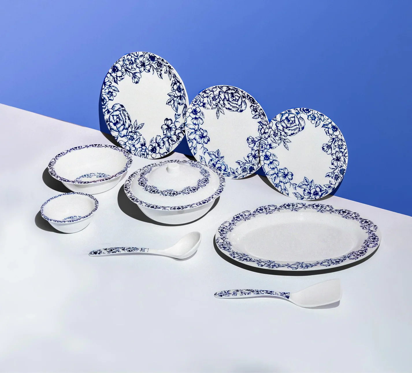 Azure Blossom Dinner Set – Timeless Floral Elegance for Refined Dining (22 / 30 / 43 PCS) - Image 11