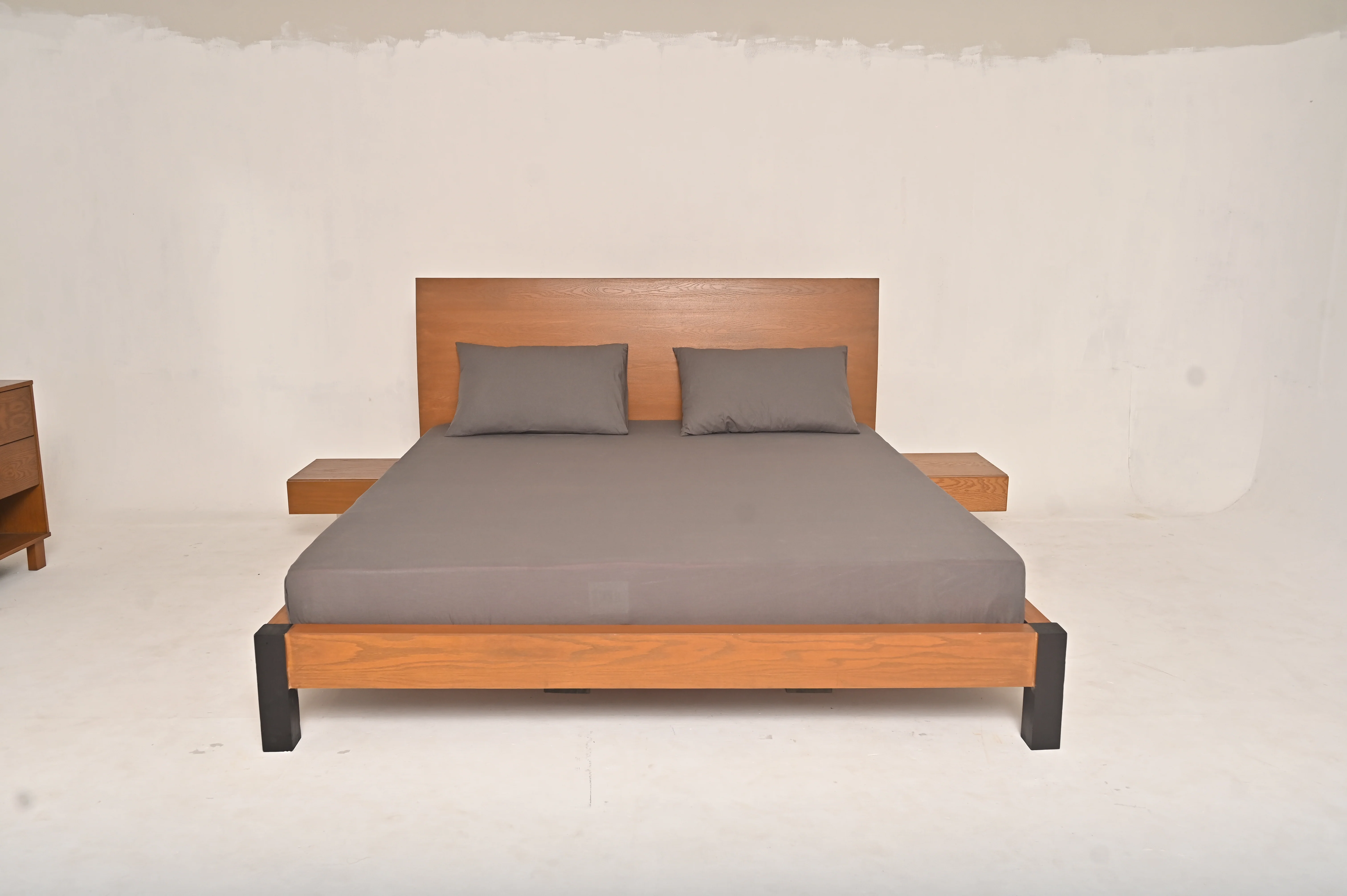 Harry King Size Bed – With side table - Image 2