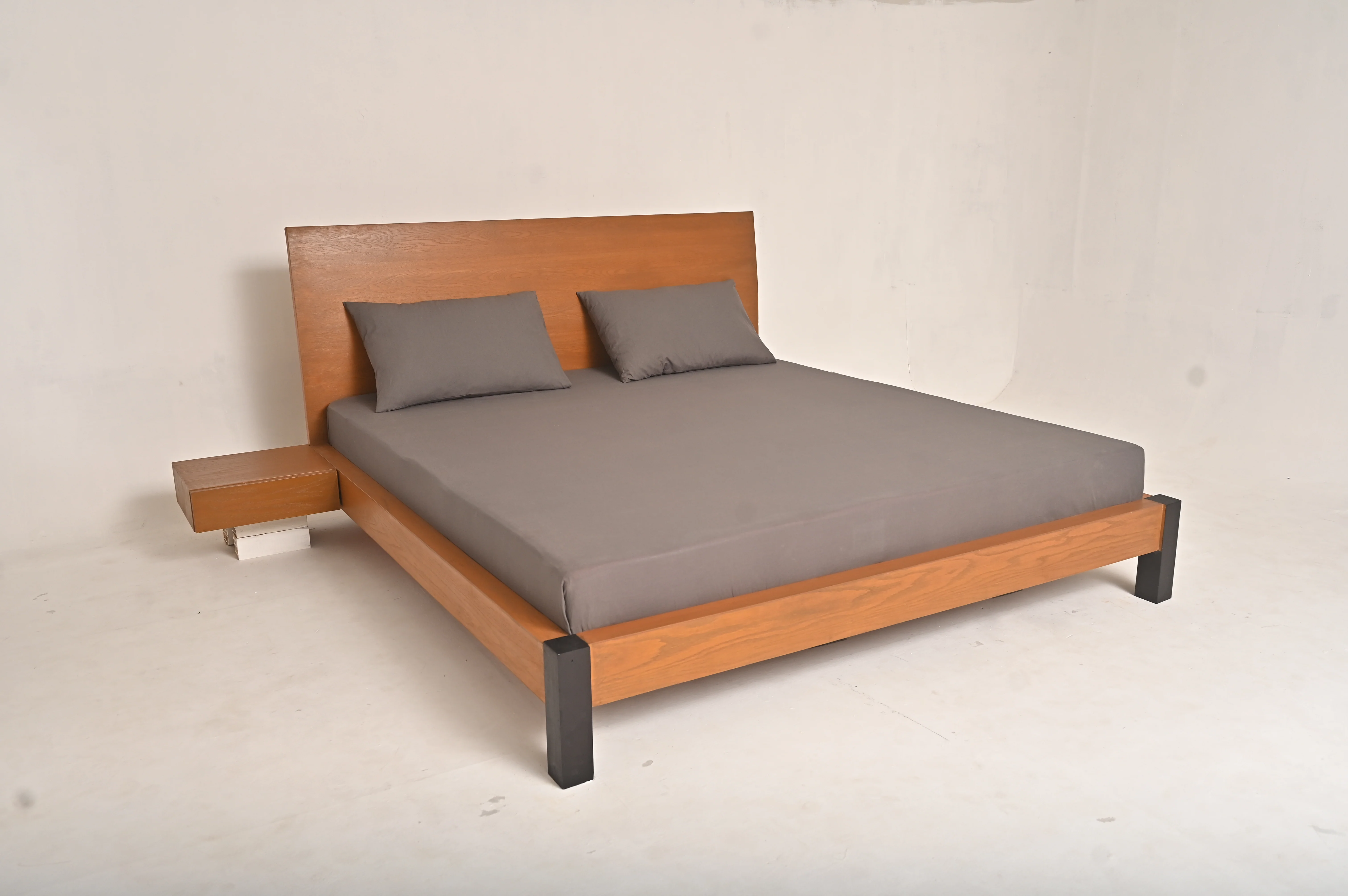 Harry King Size Bed – With side table - Image 3