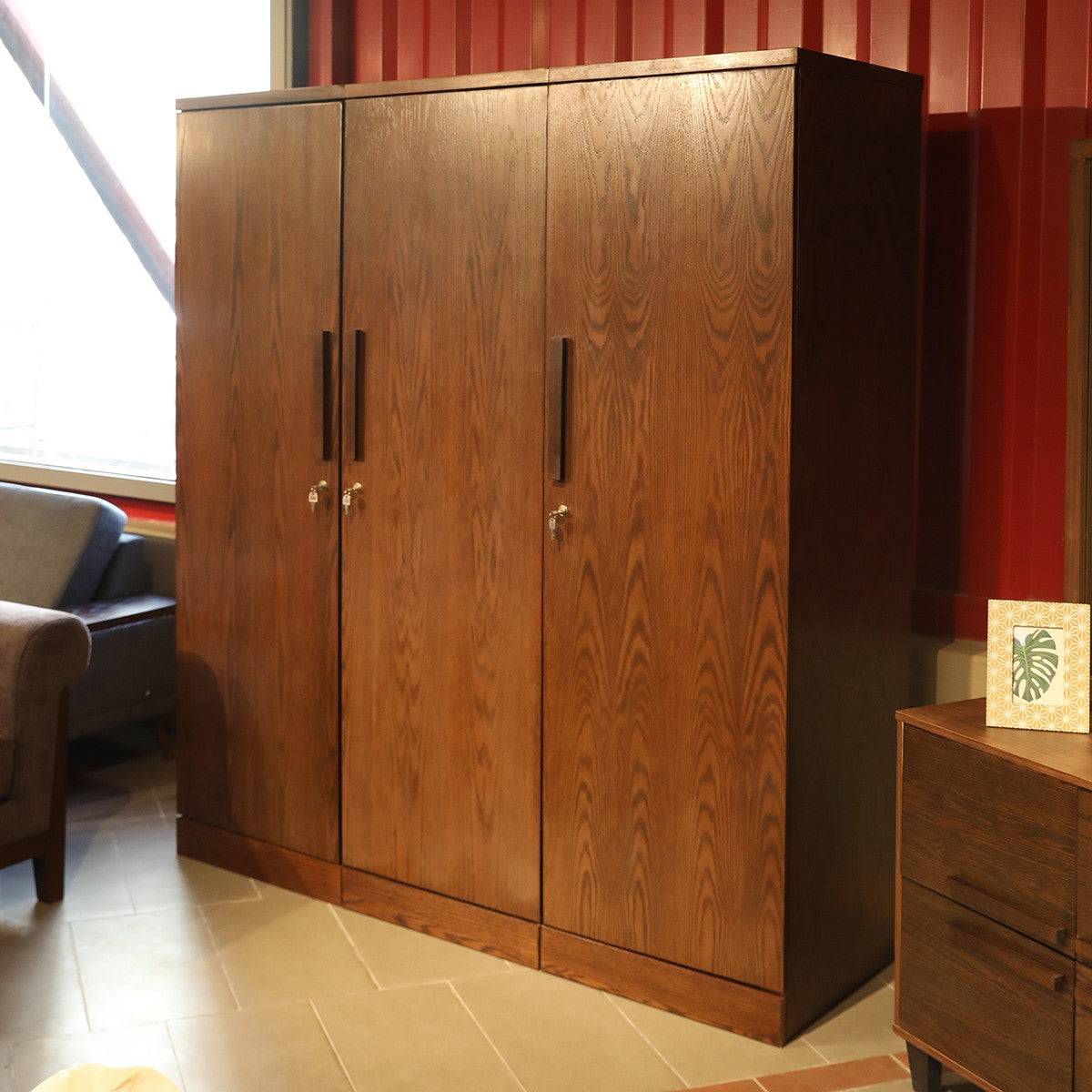 Parker 3 Door Wardrobe(Walnut) - Image 2